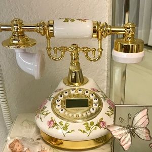 Meet your Posher, Lorraine